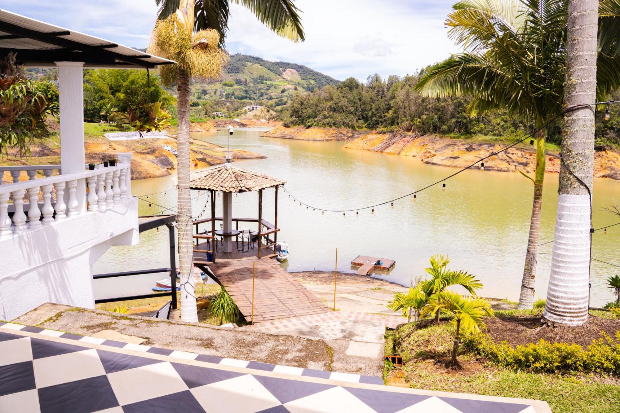 Hotel Casa Linda Guatape Ngoại thất bức ảnh